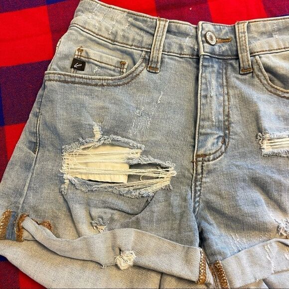 KanCan Light Wash Destroyed Denim Shorts Size 24 - Picture 2 of 11